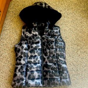Womans vest size large